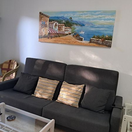 Rosie Apartment Campoamor Bagian luar foto