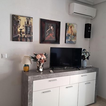 Rosie Apartment Campoamor Bagian luar foto
